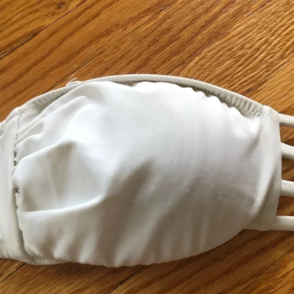 3 white bikini tops - Picture 9 of 12